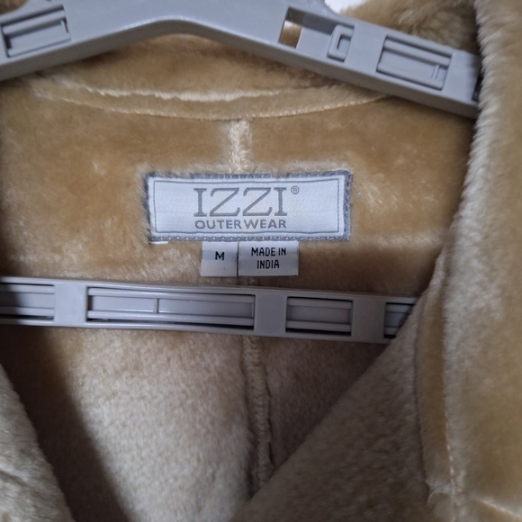 Elegant Floral Teddy Jacket - Picture 3 of 6